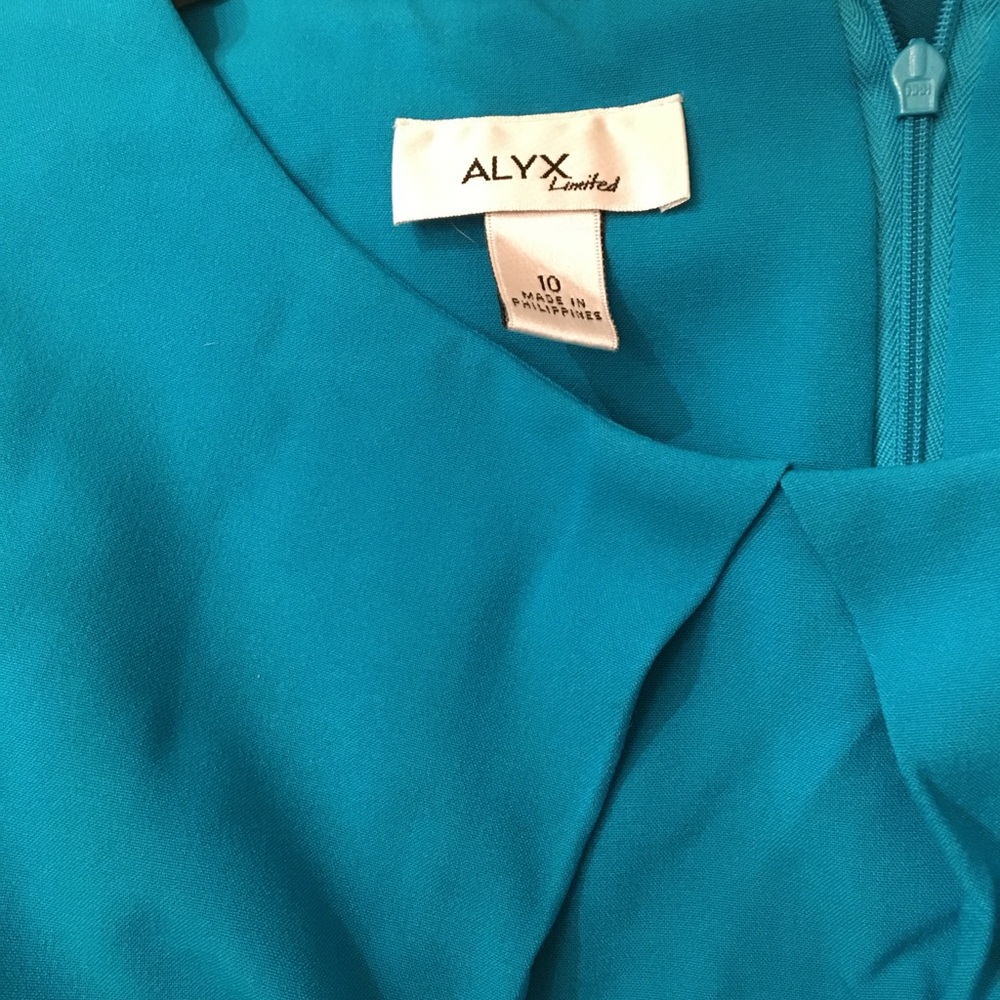 Size 10 green knee-length dress